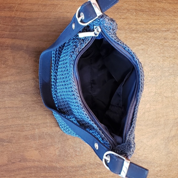 Two (2) Small Crocheted Purses - Picture 4 of 8